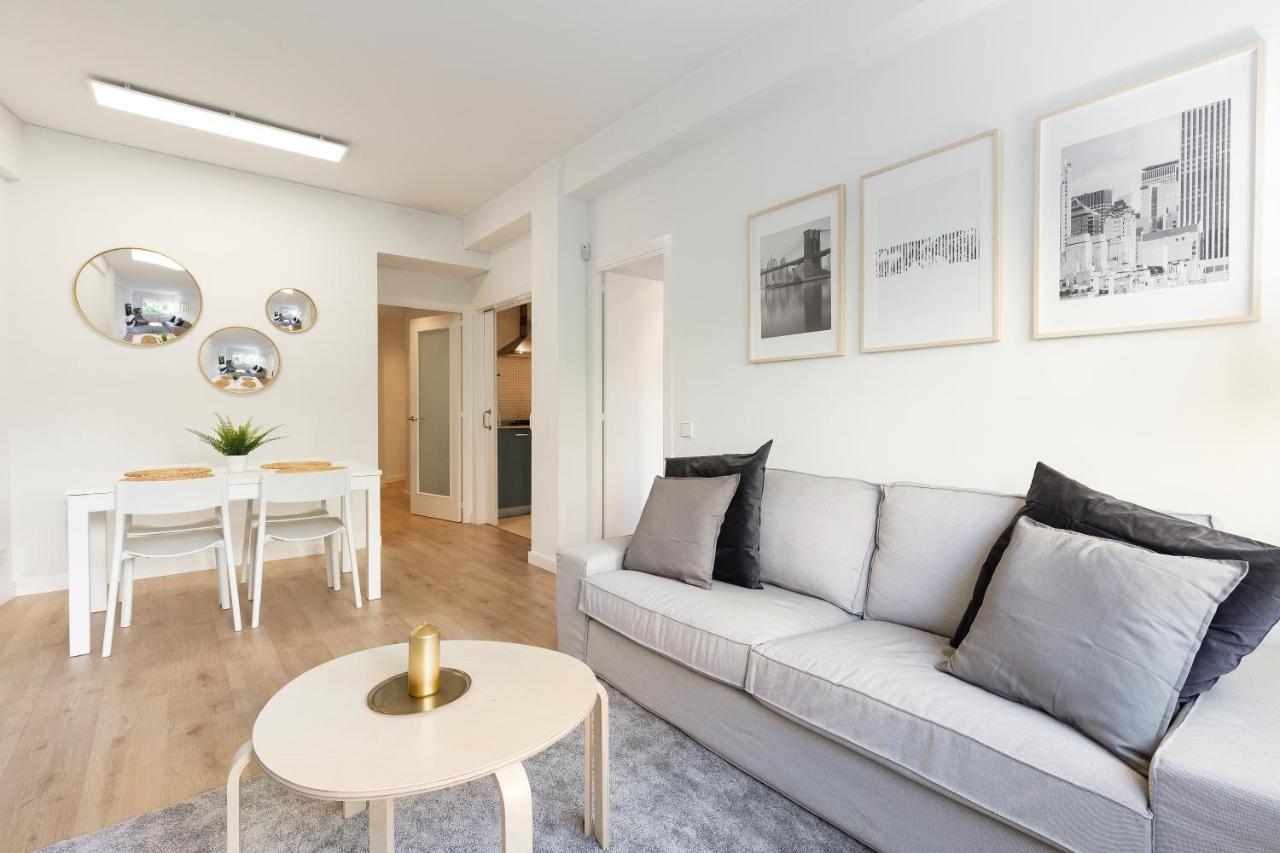 Suites Barcelona Park Gueell Exterior photo