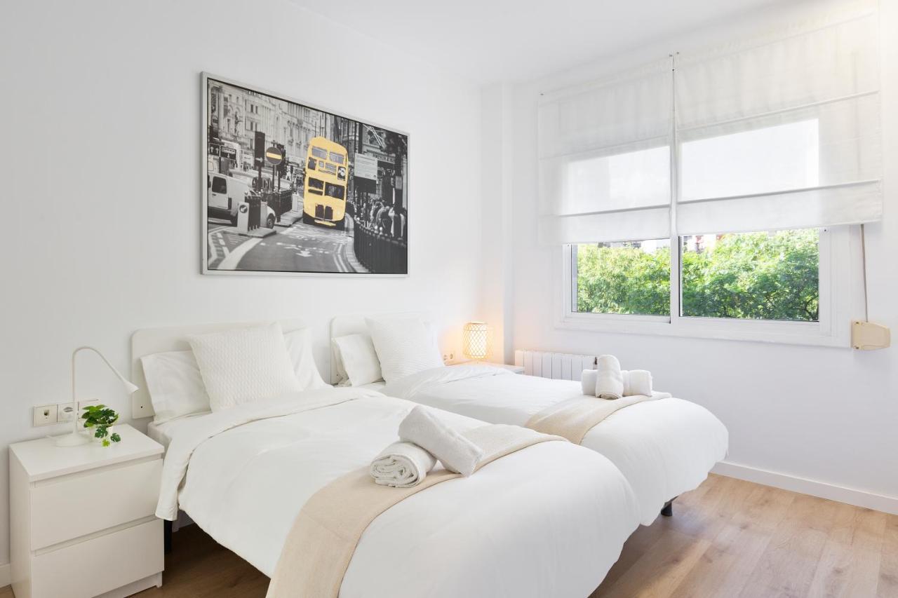 Suites Barcelona Park Gueell Exterior photo